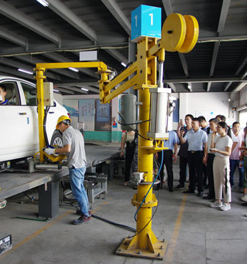 工信部赴杭州伯坦 調(diào)研“車電分離、分箱換電”生態(tài)