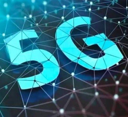 5G無人駕駛時代 誰能占領車機制高點？